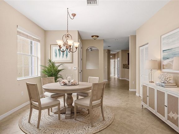 4th image of 6425 Oxford Cir Unit 104D