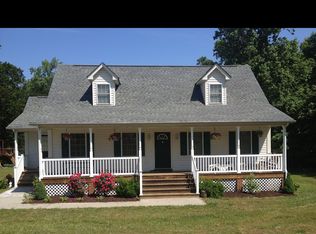 277 Deep Landing Rd, Dunnsville, VA 22560