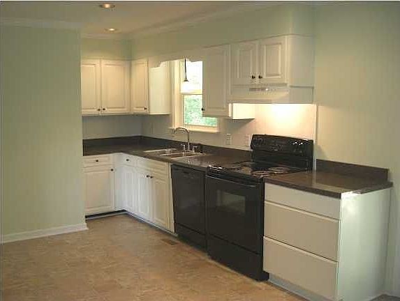 1st image of 4014 Lost Oaks Dr