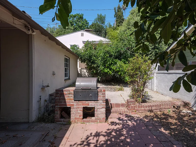 1933 Meridian Ave — Photo 30