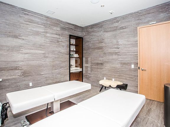 3rd image of 55 SW 9th St APT 3606W