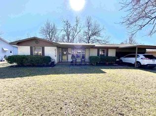 2112 Cedar St, Paris, TX 75460