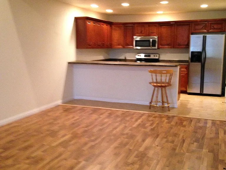 1000 Lakewood Dr #1 — Photo 5