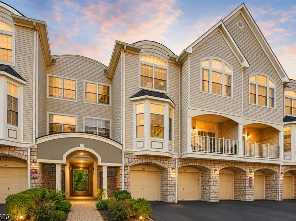 313 Edmonton Ct, Livingston, NJ 07039