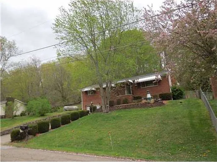 1218 Paula Rd photo 1