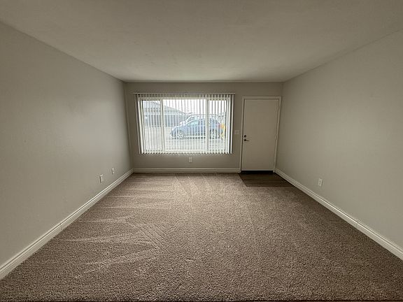 5th image of 1916 1st St APT 6