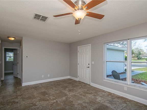 4th image of 1021 Tarns Ct