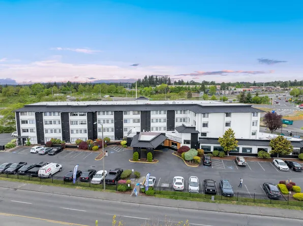 Thea Apartments