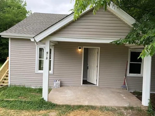 918 Cumberland Dr, Clarksville, TN 37040