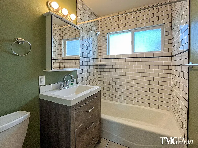 2407 Concord St — Photo 8