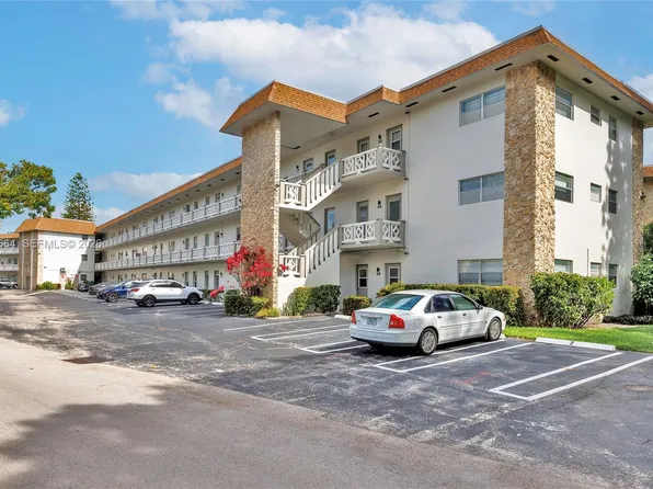 4805 NW 35th St APT 416, Lauderdale Lakes, FL 33319