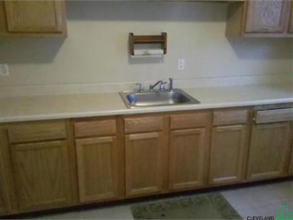4th image of 4463 E 139th St