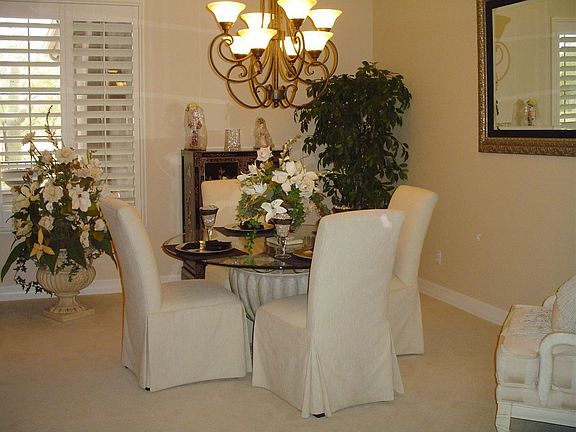 Formal Dining