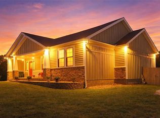 408 NW Rust Ct, Grain Valley, MO 64029