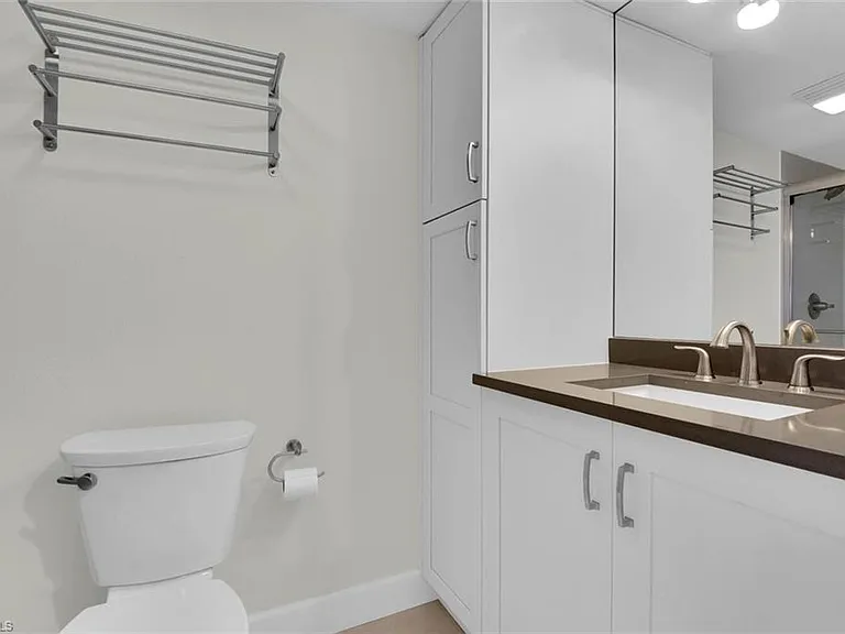 3200 Gulf Shore Blvd N #105 — Photo 19