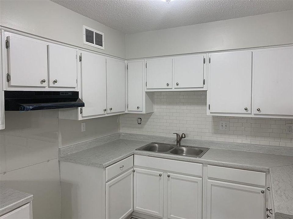 2nd image of 5392 Cedar Bluff Dr