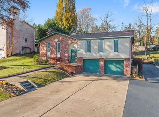 14 Schuler Ln, Coraopolis, PA 15108