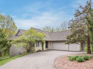 3275 Meadow Ridge Rd NE, Solon, IA 52333
