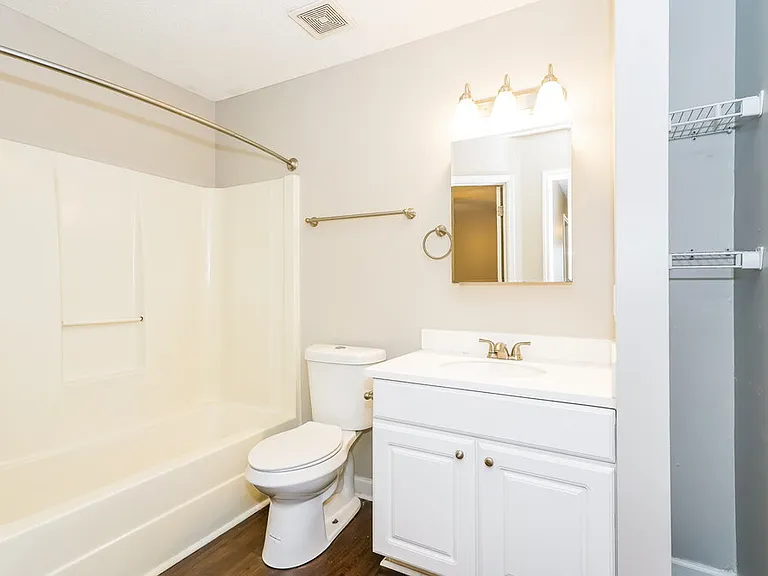 1502 Cedardale Rd — Photo 13