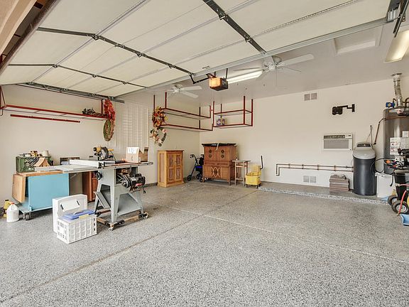 4th image of 2060 North Ave