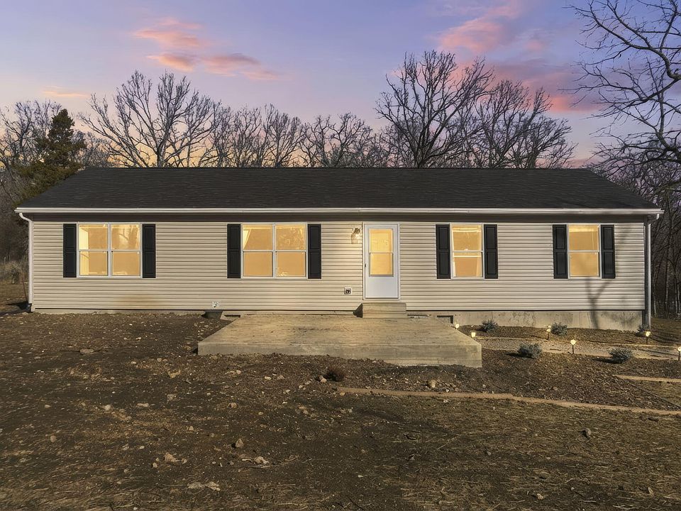 1st image of 270 Simpson Road