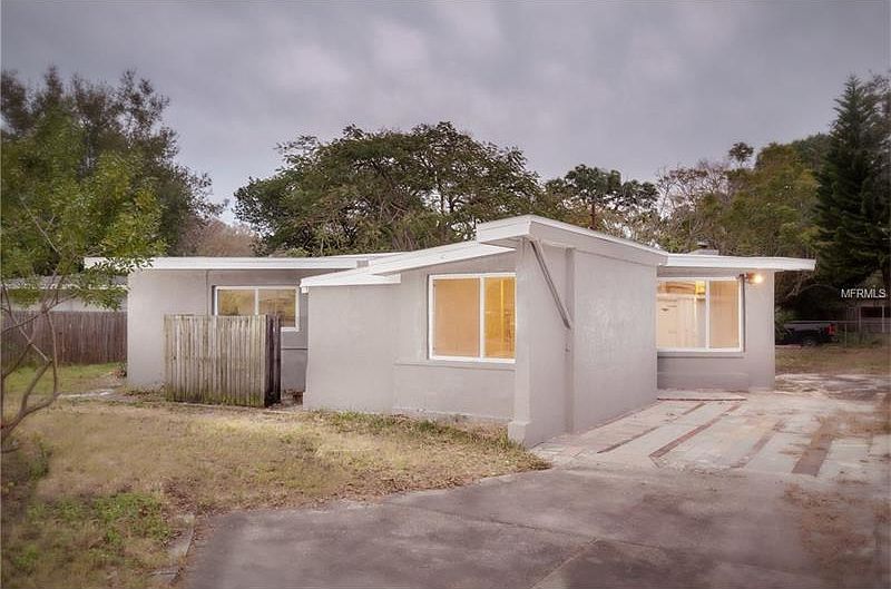 1st image of 4453 Crestwood Dr N