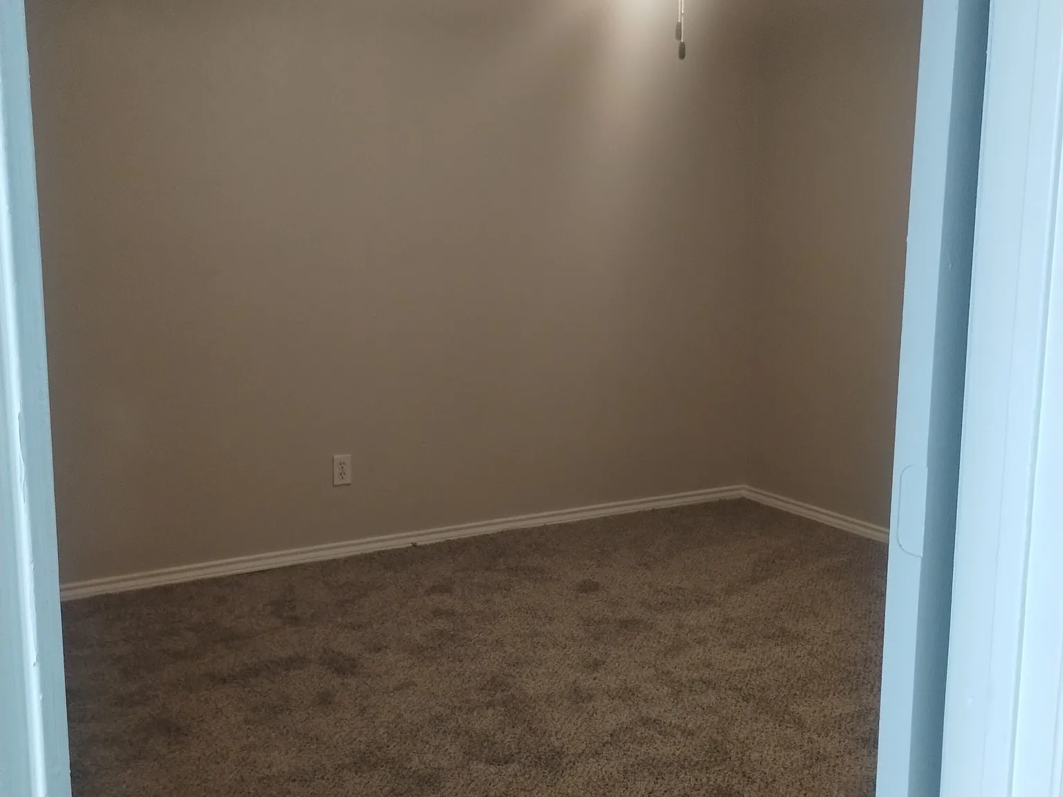 3 bed, 1814 sqft, $1,375 — Photo 1