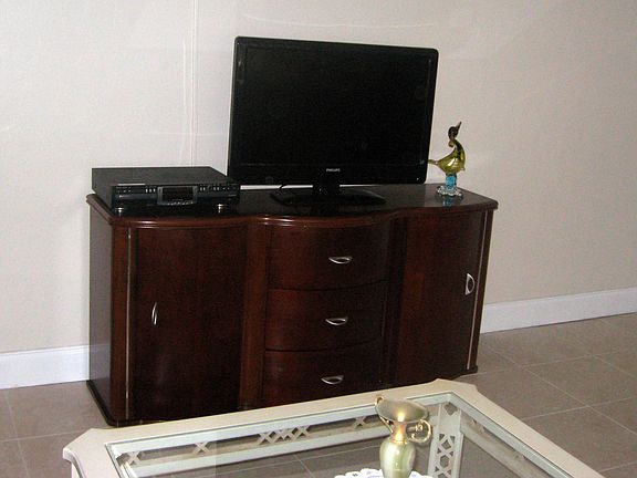 5th image of 2601 NE 1st St APT 4