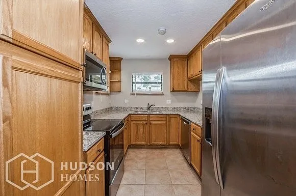 1028 Burnett St — Photo 5