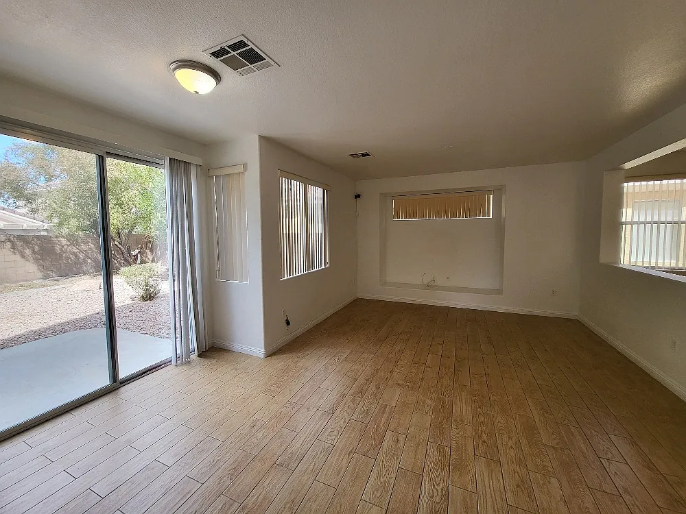 180 Hickory Heights Ave - 1 — Photo 3
