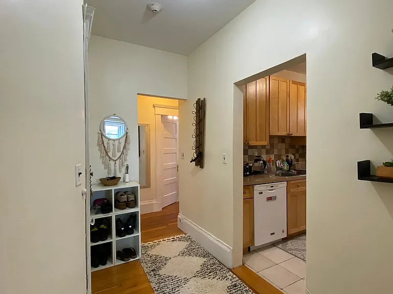 9 Braemore Rd #9 — Photo 9