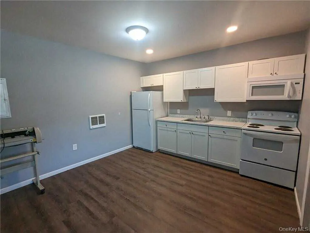 3144 Route 9W, New Windsor, NY 12553 — Photo 3
