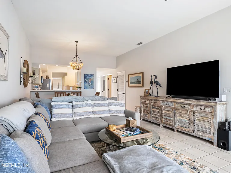 75 Comares Ave #3A — Photo 16