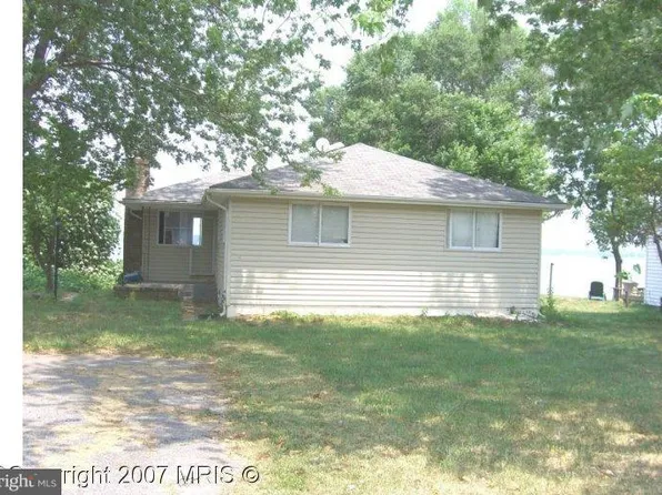 43208 Riverside Dr, Hollywood, MD 20636