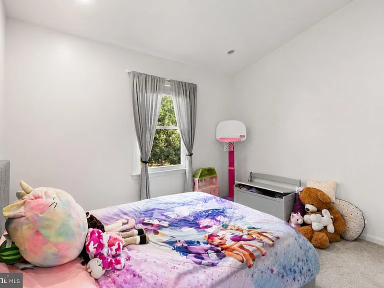 3218 Westdale Ct — Photo 22