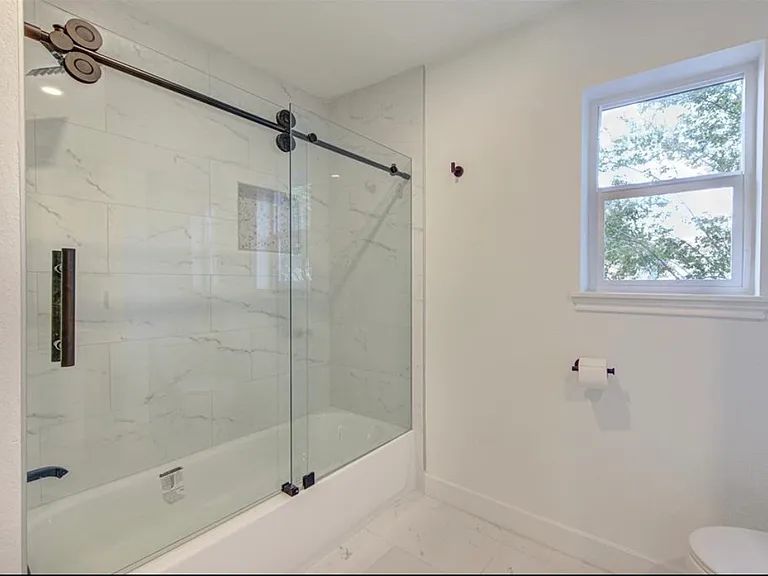11010 Wickersham Ln — Photo 22
