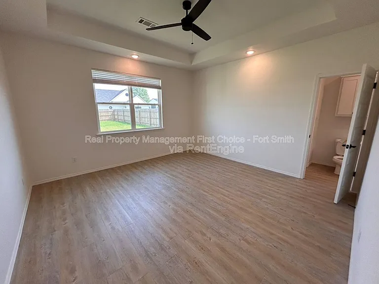 100 Countryside Way — Photo 10