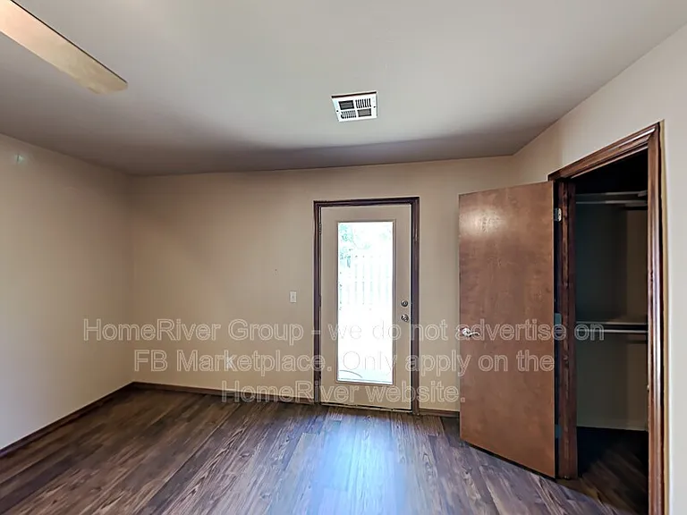 11005 SW 5th St — Photo 12