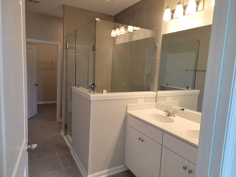 808 Cherry Elm Dr — Photo 4