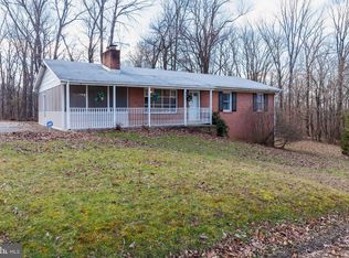 351 Persimmon Pear Ln, Harpers Ferry, WV 25425