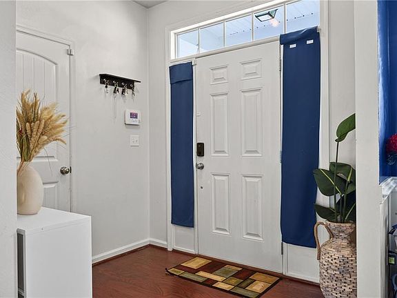 4th image of 67 Manilla Ln