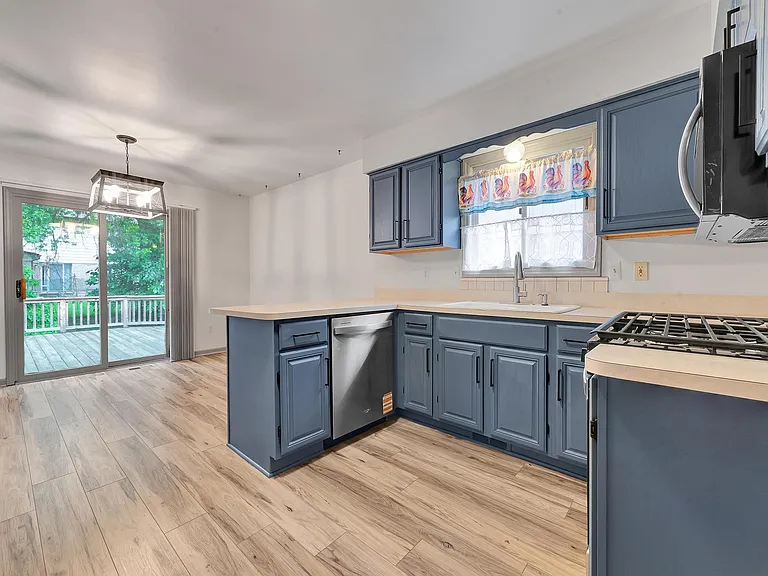 35643 Drake Dr — Photo 8