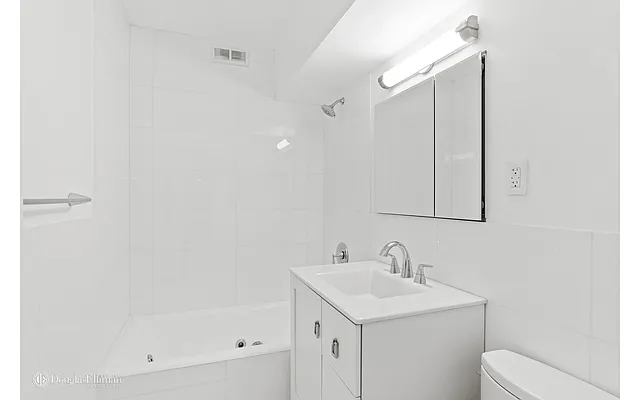 Rented by Douglas Elliman | media 20