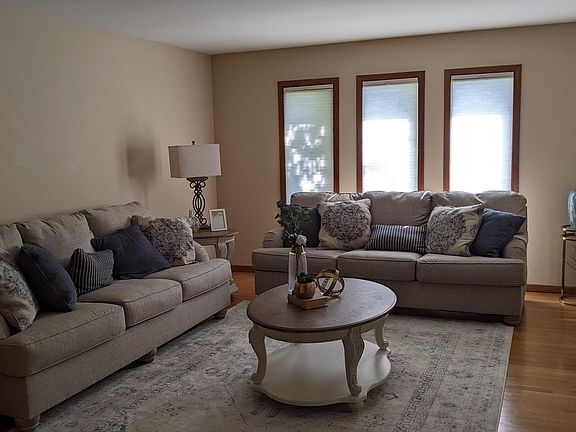 5th image of 1113 Deborah Cir