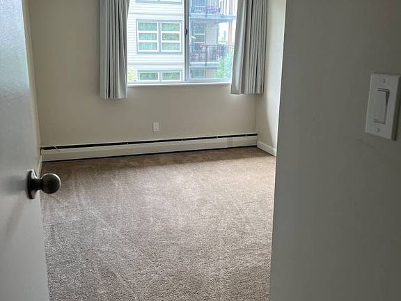 3rd image of 600 Smith Ave #1267724