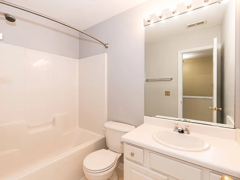 4254 Vienna Crest Dr — Photo 23