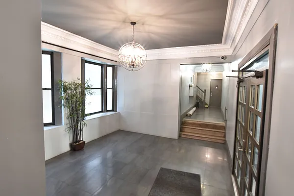 Rented by Clove Realty LLC | media 8