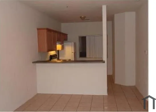 352 E Navajo Rd — Photo 3