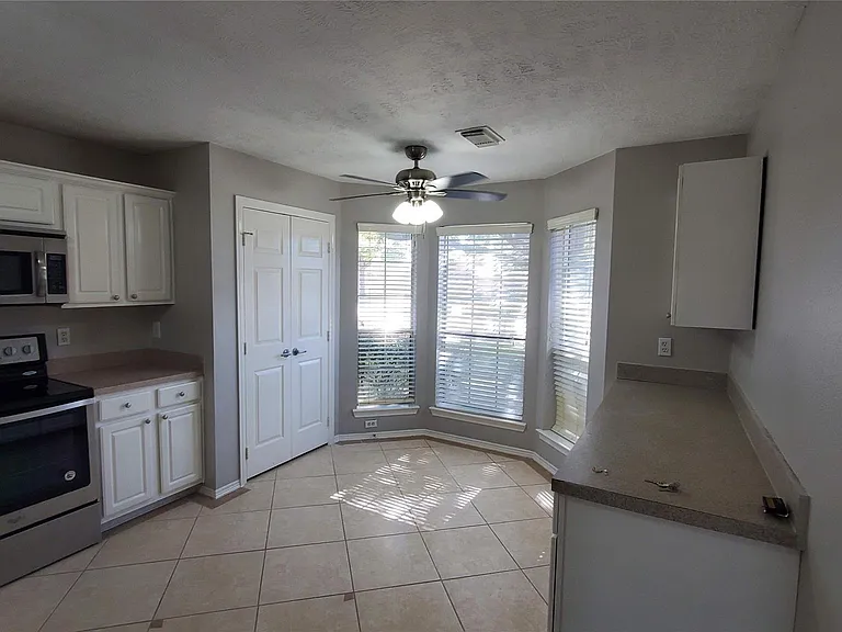 21114 Stoney Haven Dr — Photo 3