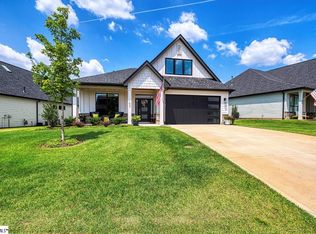 102 Ridan Rd, Mauldin, SC 29662